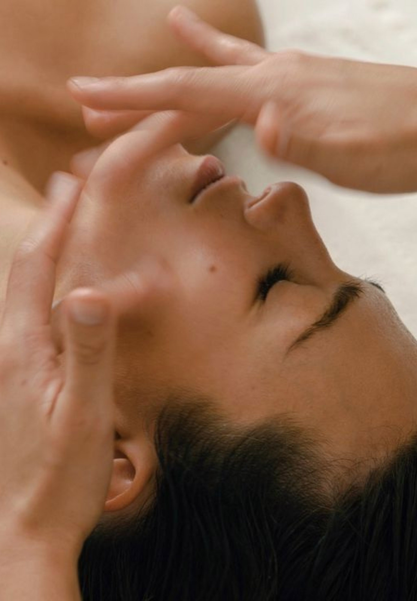 Woman receiving Belotero Balance Hydrafacial